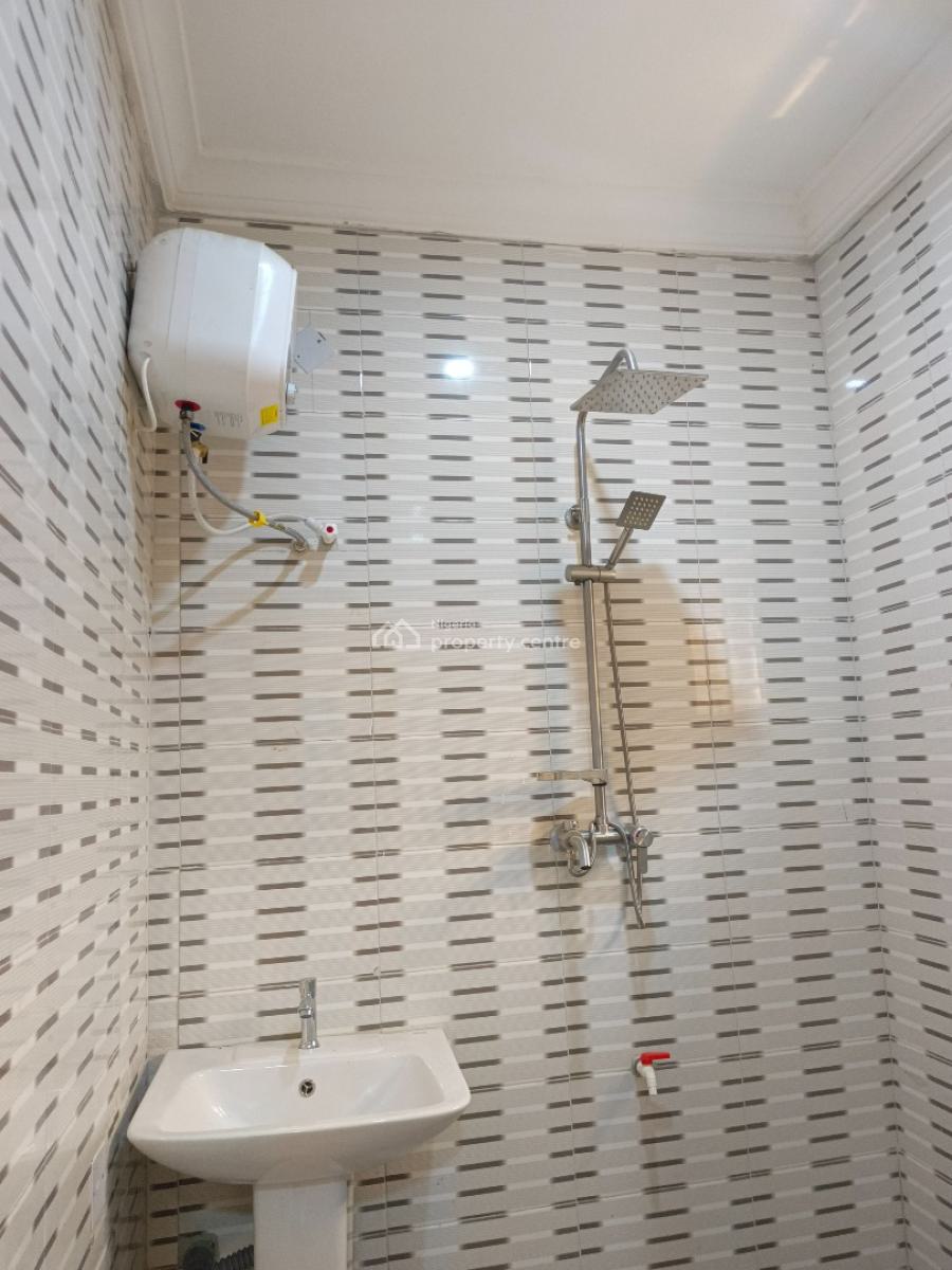 2 Bedrooms Flat, Akeran, Magboro, Ogun, Flat / Apartment for Rent