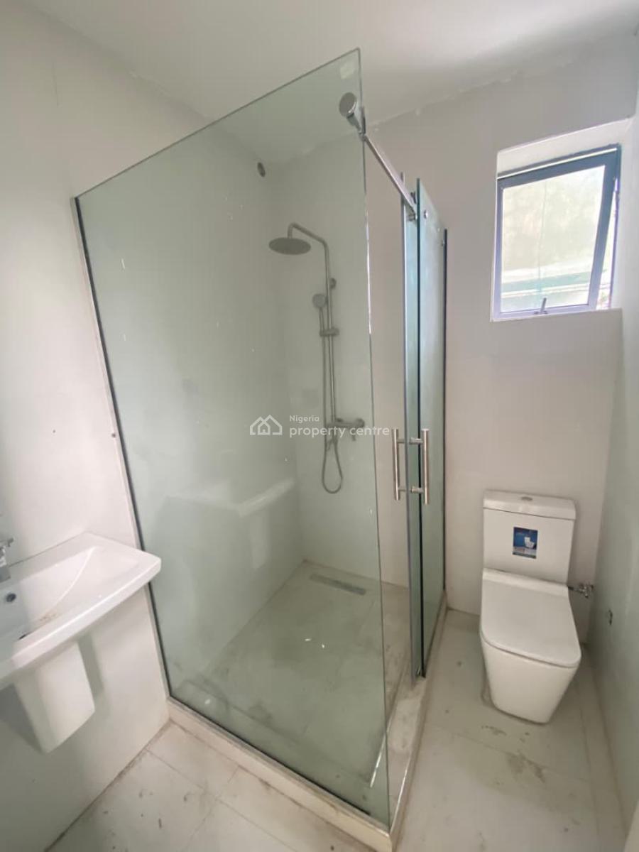 Luxury 2 Bedrooms Apartment with a Swimming Pool, and Gym, Lekki Phase 1, Lekki, Lagos, Flat / Apartment for Sale