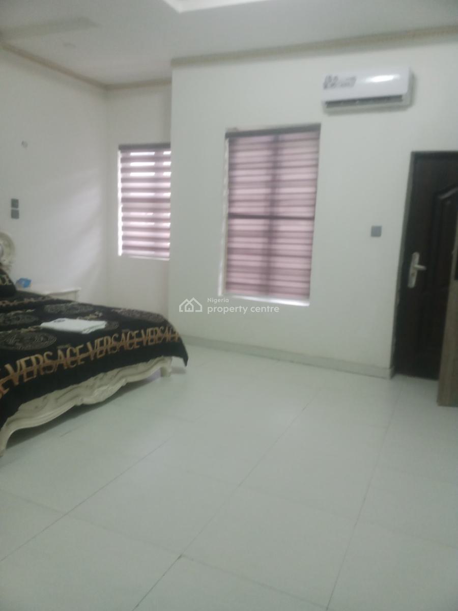 Fully Serviced and Exquisitely Furnished 4 Bedroom Terrace Duplex, Royal Pine Estate By 2nd Toll Gate Chevron, Lekki, Lagos, Terraced Duplex Short Let