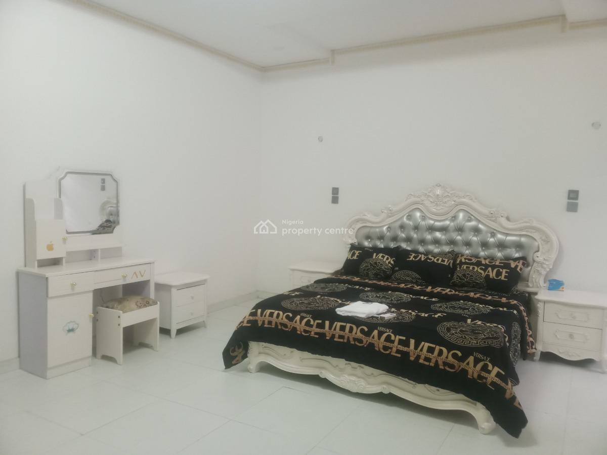 Fully Serviced and Exquisitely Furnished 4 Bedroom Terrace Duplex, Royal Pine Estate By 2nd Toll Gate Chevron, Lekki, Lagos, Terraced Duplex Short Let