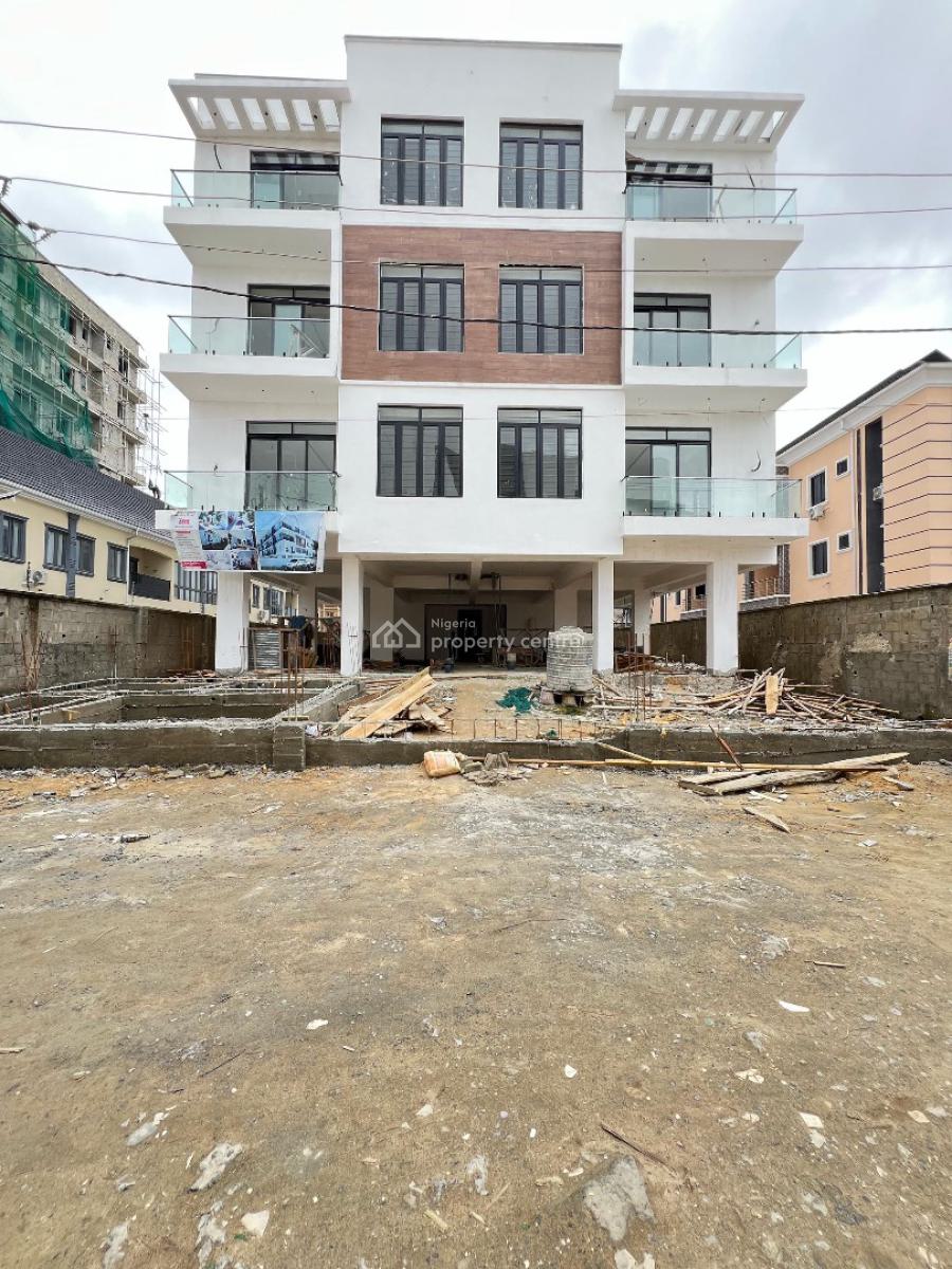 Spacious 2 Bedroom Apartment with Gym and Elevator, Lekki Phase 1, Lekki, Lagos, Block of Flats for Sale