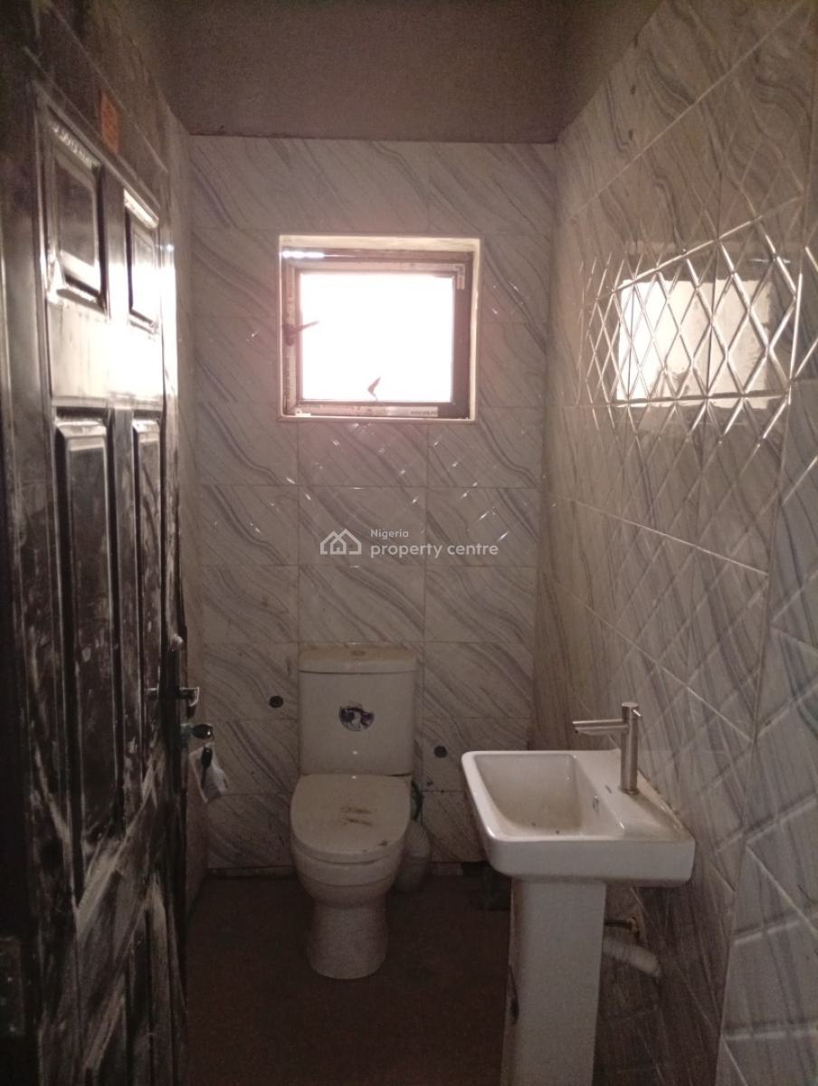 3 Bedrooms Apartment Aso Garden Estate Phase 2 Papas Ground, Beside Papas Ground Opposite Kubwa Federal Housing Bridge, Kubwa, Abuja, Flat / Apartment for Sale
