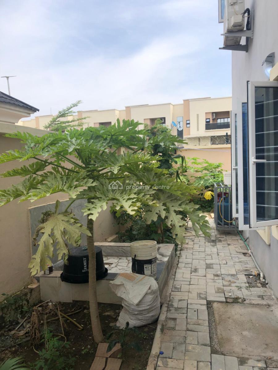Distress Tastefully Finished 4 Bedroom Terrace Duplex, 1st Avenue, Gwarinpa, Abuja, Terraced Duplex for Sale