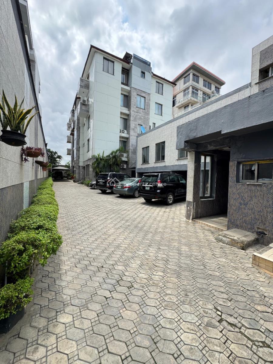 Luxury 3bedroom Maisonette Apartment on 4th Floor with Bq, Banana Island Road Ikoyi Lagos, Ikoyi, Lagos, Flat / Apartment for Rent