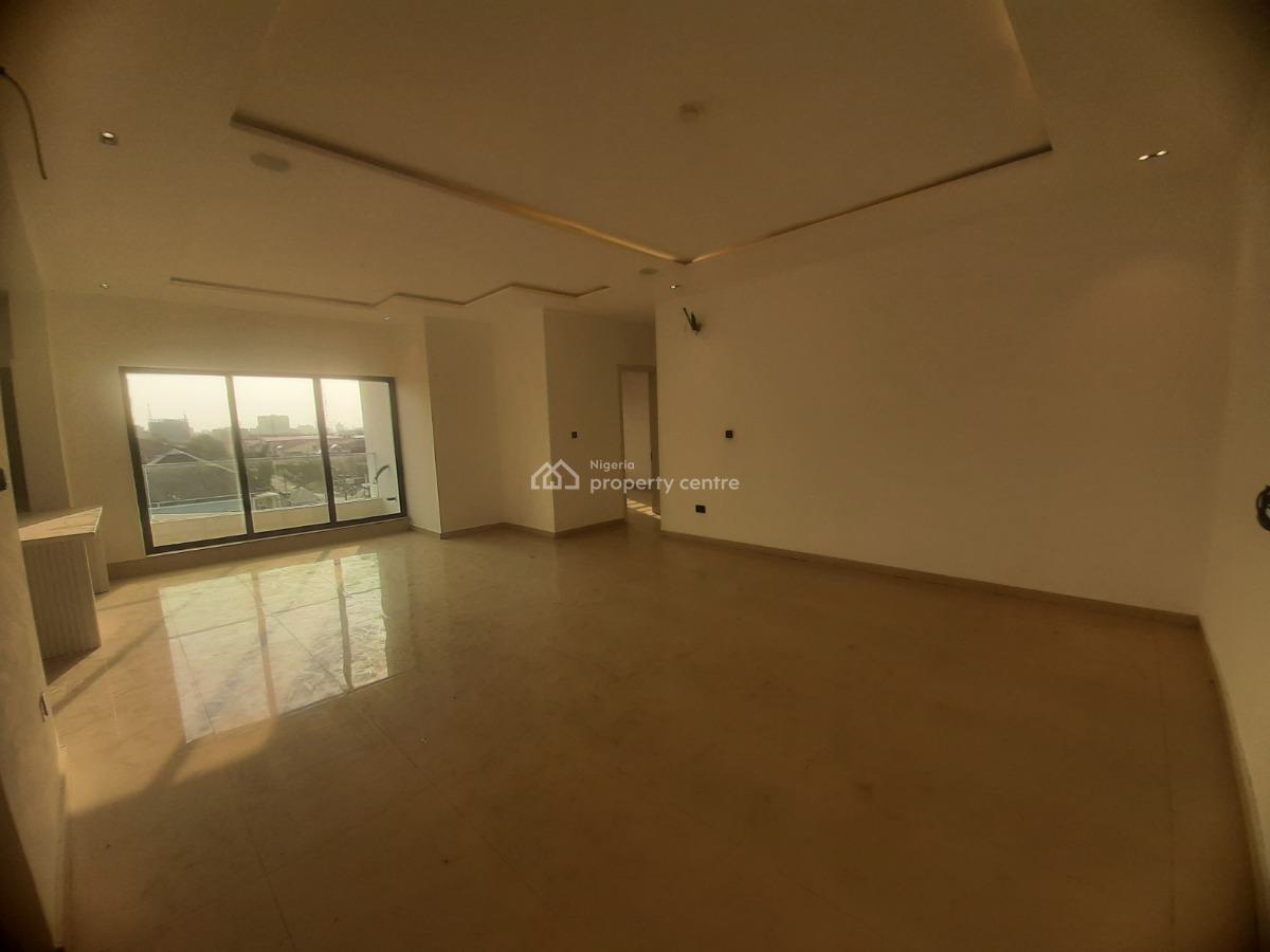 Newly Built and Serviced with 24/7 Power Supply 2 Bedroom En-suite Flat, Lekki Phase 1, Lekki, Lagos, Flat / Apartment for Rent