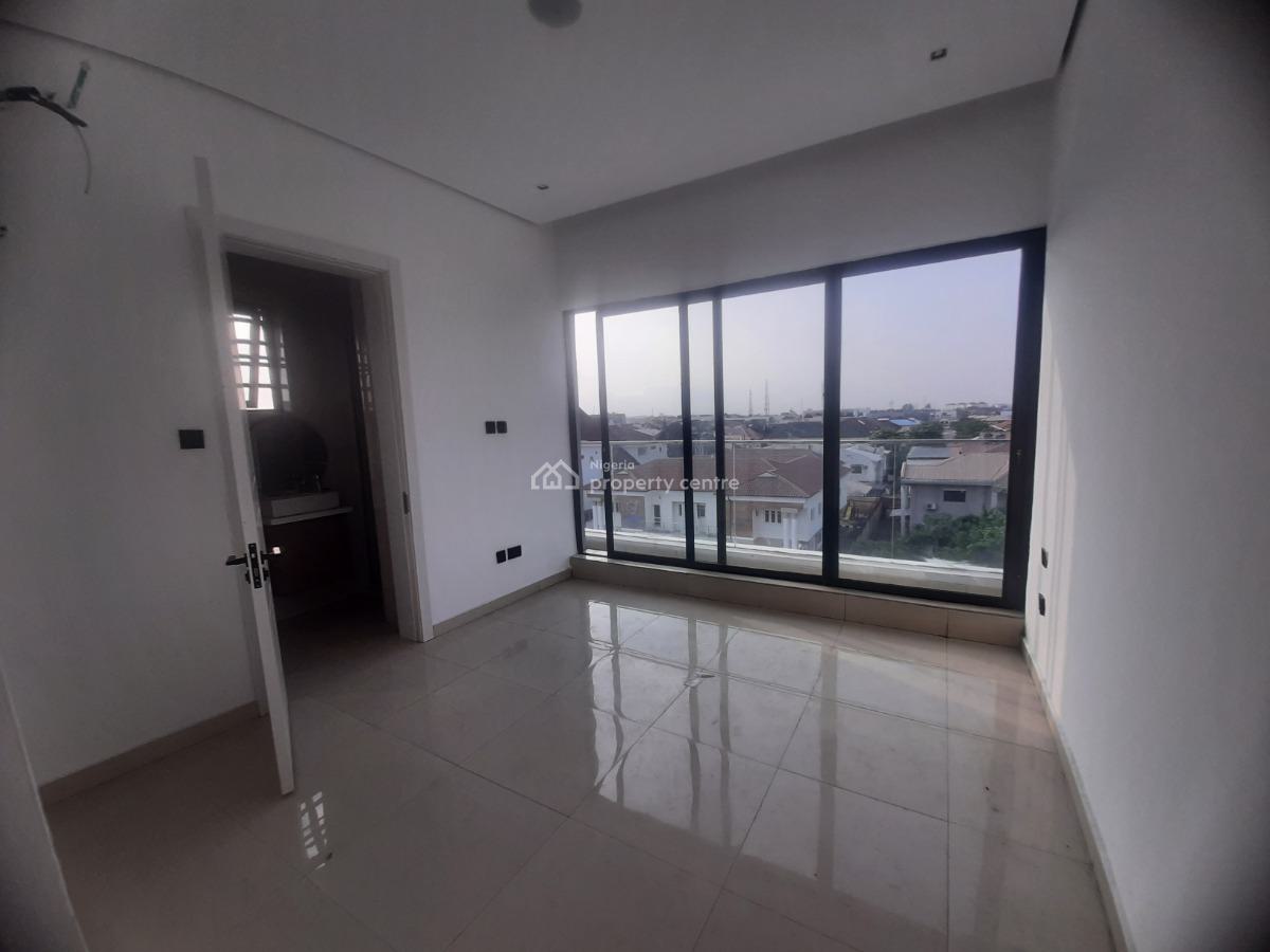 Newly Built and Serviced with 24/7 Power Supply 2 Bedroom En-suite Flat, Lekki Phase 1, Lekki, Lagos, Flat / Apartment for Rent