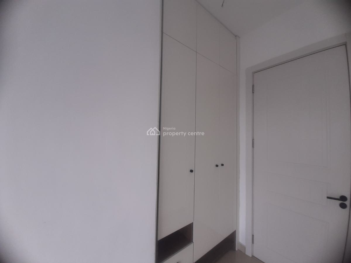 Newly Built and Serviced with 24/7 Power Supply 2 Bedroom En-suite Flat, Lekki Phase 1, Lekki, Lagos, Flat / Apartment for Rent