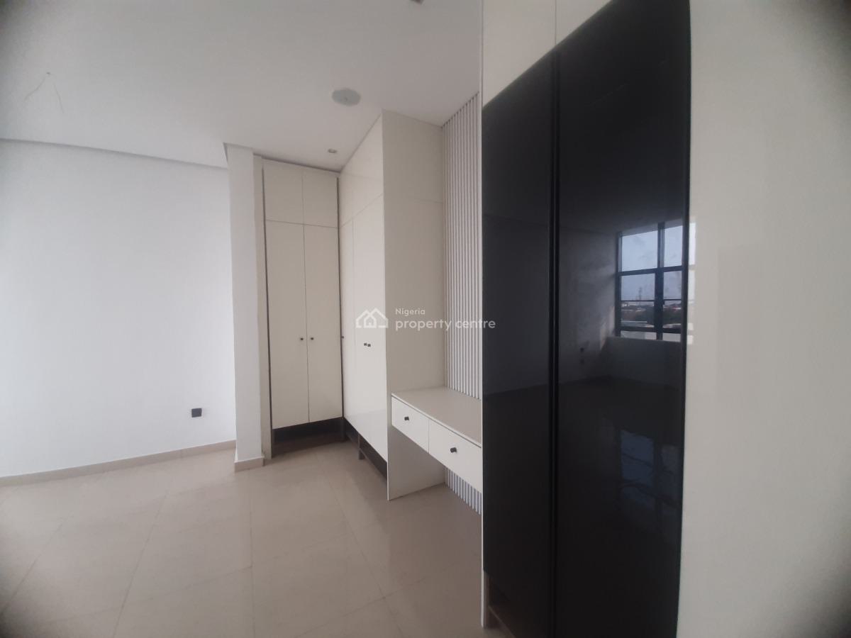 Newly Built and Serviced with 24/7 Power Supply 2 Bedroom En-suite Flat, Lekki Phase 1, Lekki, Lagos, Flat / Apartment for Rent