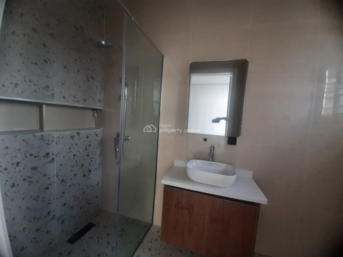 Newly Built and Serviced with 24/7 Power Supply 2 Bedroom En-suite Flat, Lekki Phase 1, Lekki, Lagos, Flat / Apartment for Rent