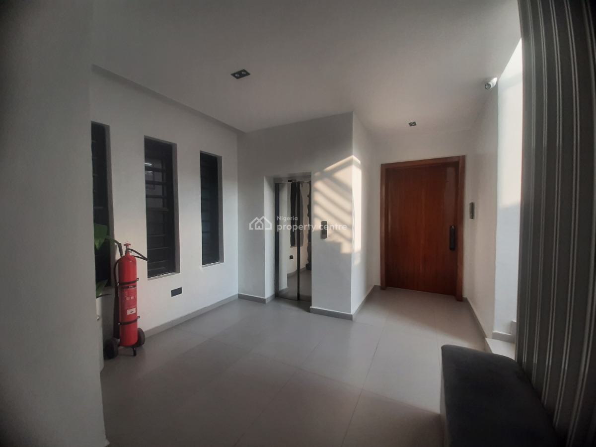 Newly Built and Serviced with 24/7 Power Supply 2 Bedroom En-suite Flat, Lekki Phase 1, Lekki, Lagos, Flat / Apartment for Rent