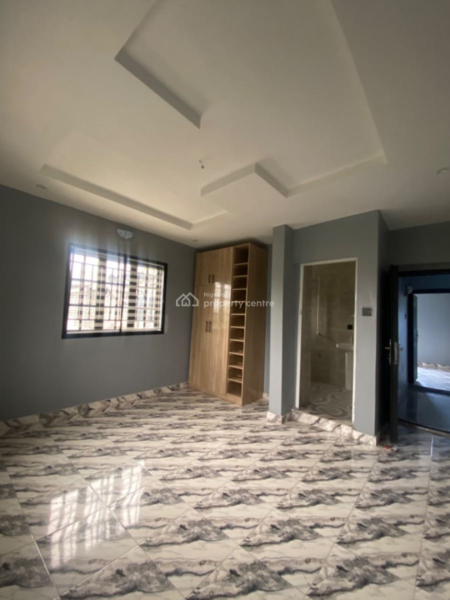 an Executive Three Bedroom Flat, Peace Land Estate Estate Ogombo Off Abraham Adesanya Ajah, Lekki, Lagos, Flat / Apartment for Rent
