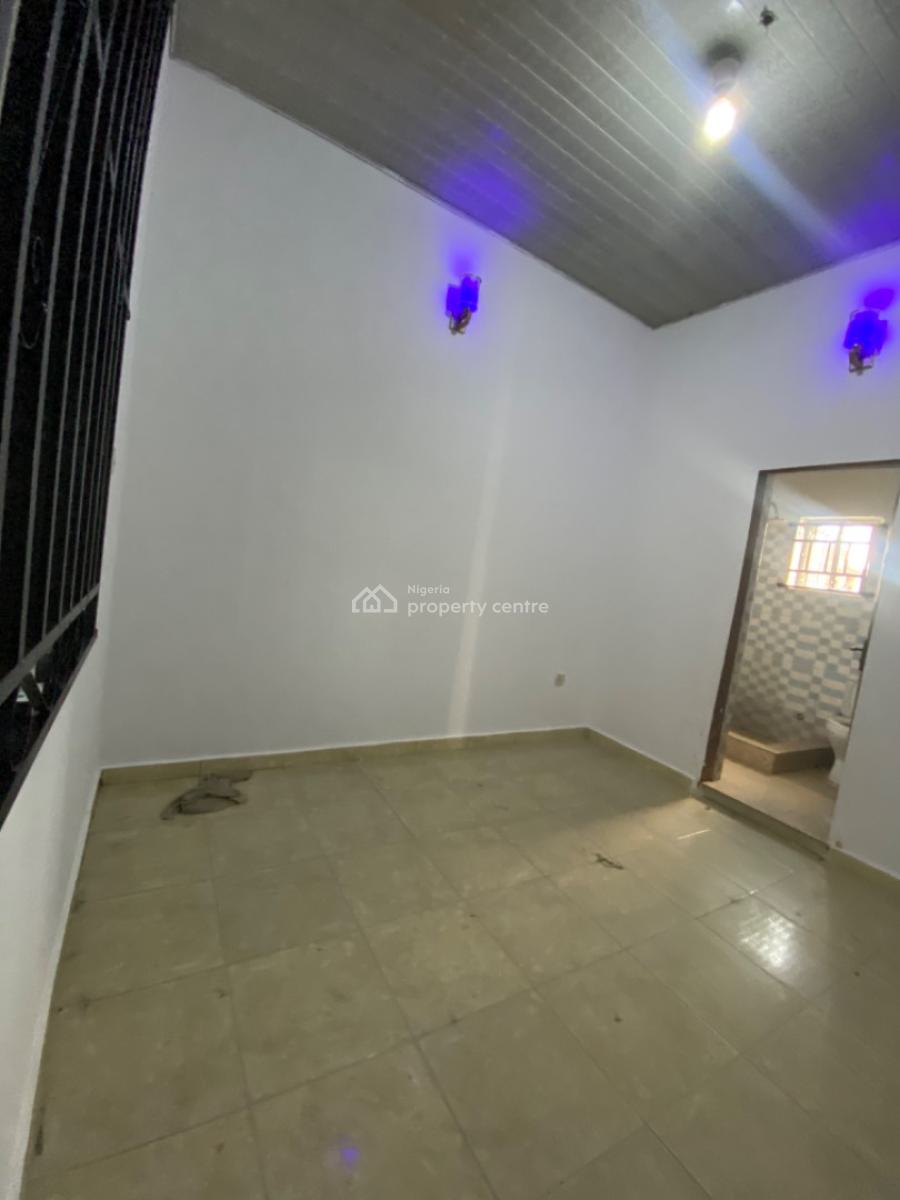 an Executive One Bedroom Flat, Peace Land Ogombo, Off Abraham Adesanya Ajah, Lekki, Lagos, Mini Flat (room and Parlour) for Rent