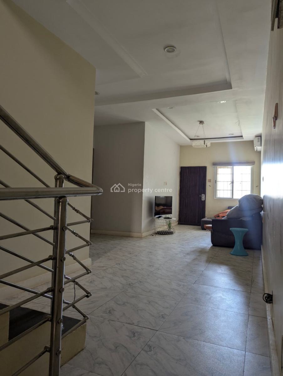 Massive 3-bedroom Terrace Duplex with Bq, Jahi, Jahi, Abuja, Semi-detached Duplex for Sale