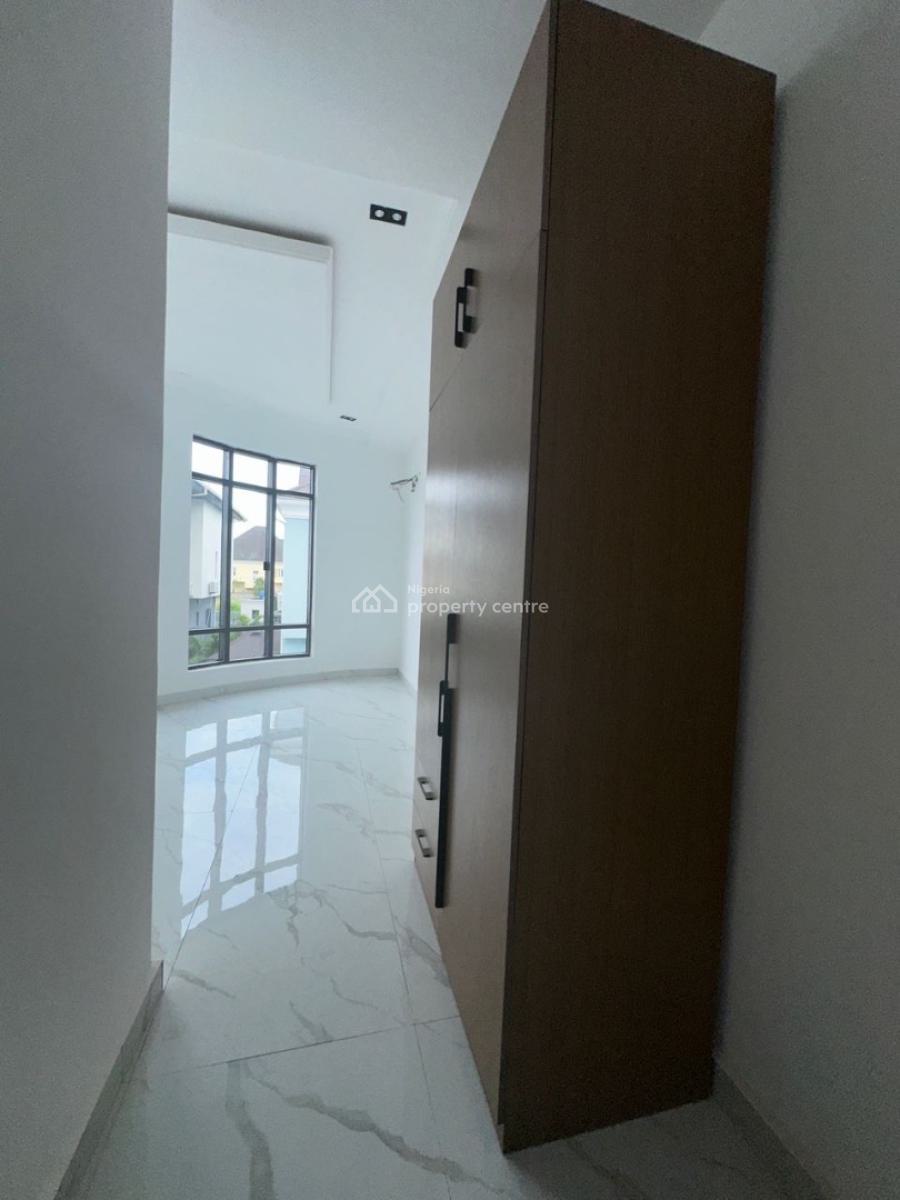 5 Bedroom Terrace Duplex with Bq, Osapa, Lekki, Lagos, Terraced Duplex for Sale