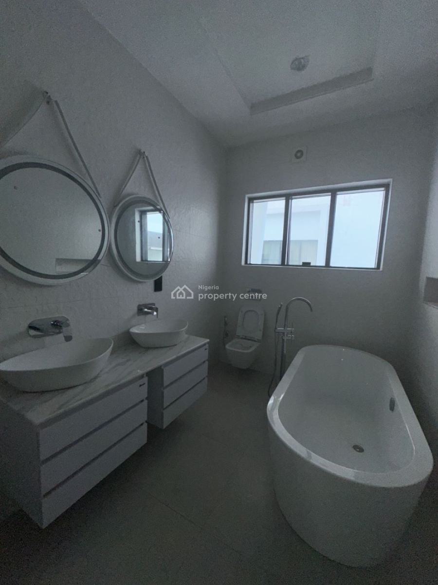 5 Bedroom Terrace Duplex with Bq, Osapa, Lekki, Lagos, Terraced Duplex for Sale