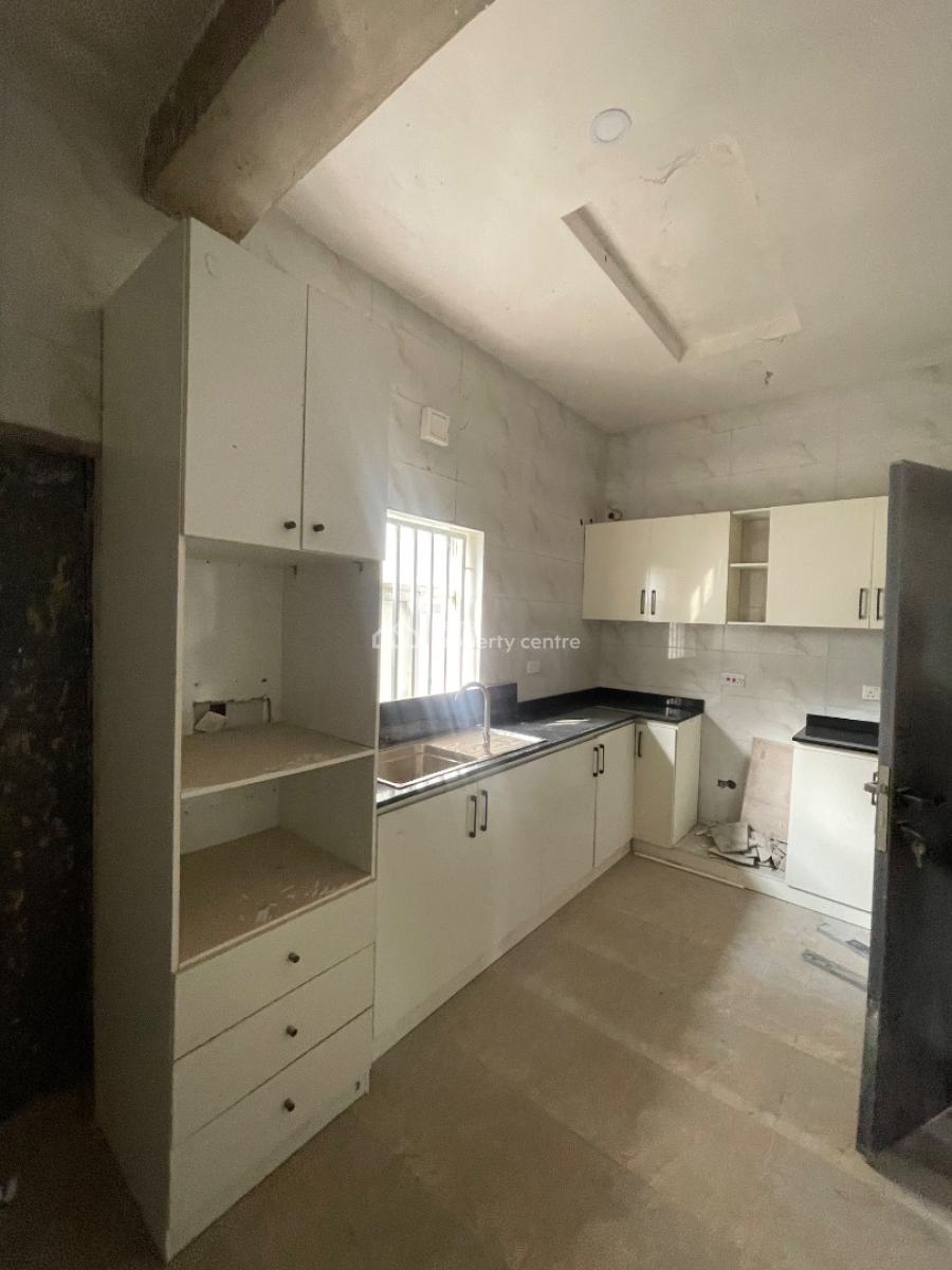 4 Bedroom Terrace Duplex, Guzape District, Abuja, Terraced Duplex for Rent