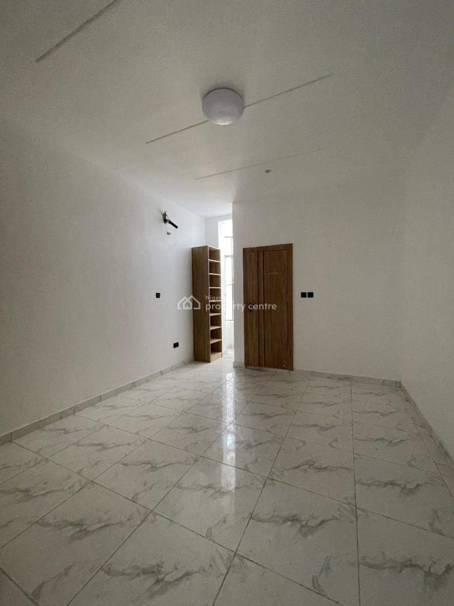 Elegant 2 Bedroom Apartment with Pool, Gym and in a Secured Estate., Ologolo, Lekki, Lagos, Flat / Apartment for Sale