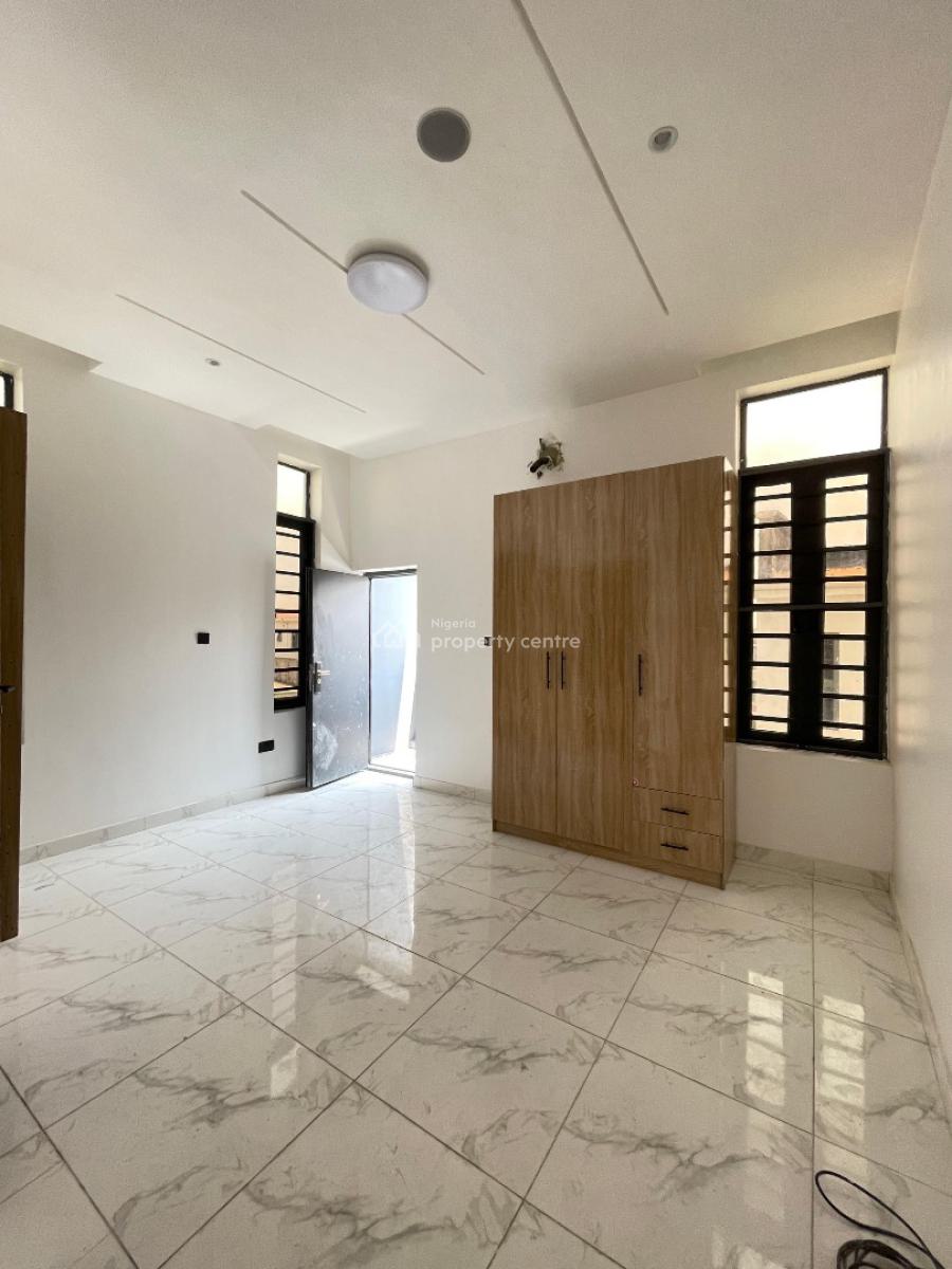 Elegant 2 Bedroom Apartment with Pool, Gym and in a Secured Estate., Ologolo, Lekki, Lagos, Flat / Apartment for Sale
