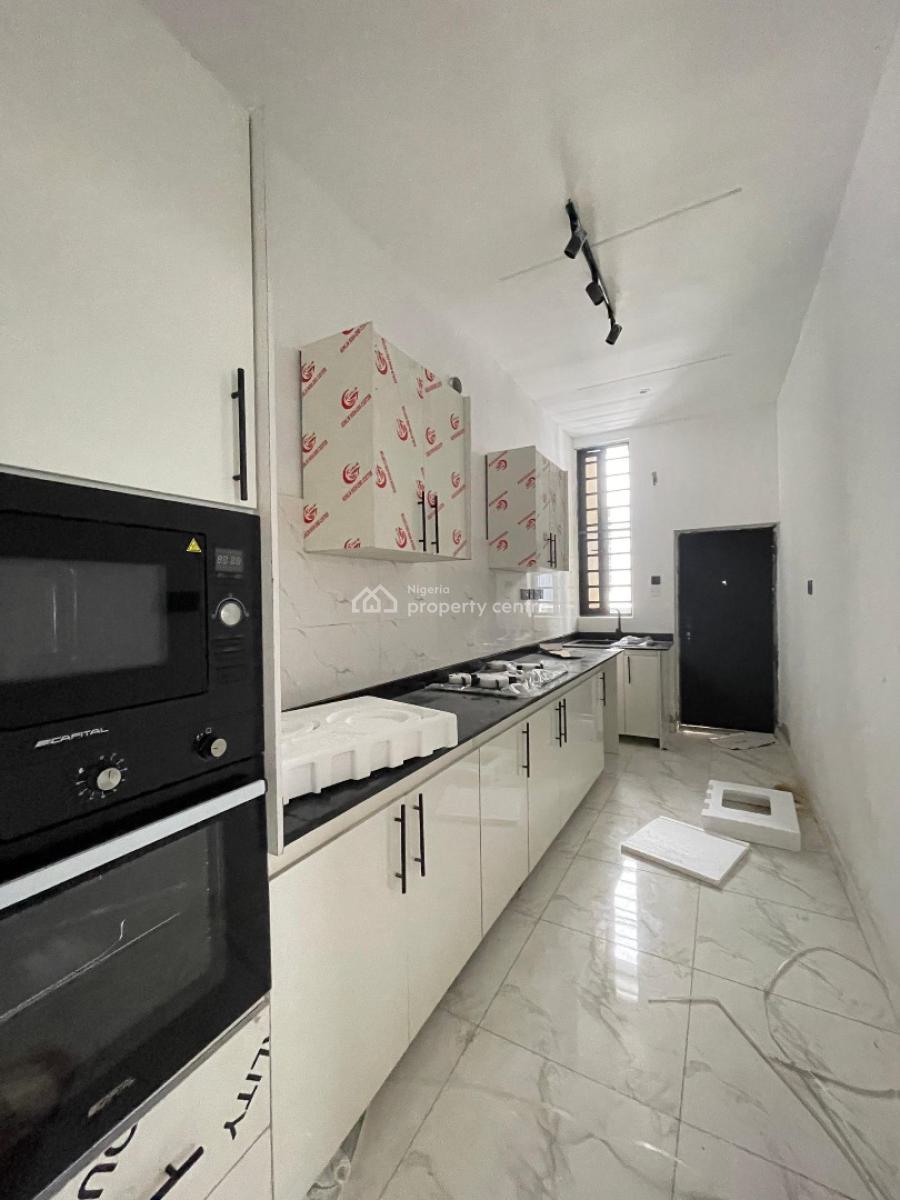 Elegant 2 Bedroom Apartment with Pool, Gym and in a Secured Estate., Ologolo, Lekki, Lagos, Flat / Apartment for Sale
