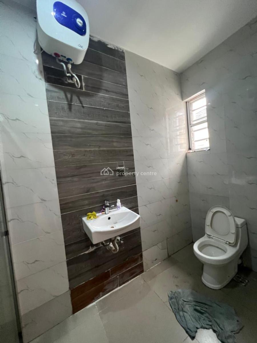 Spacious, Standard Masters Bedroom, Royal Pine Orchid, Lekki, Lagos, Self Contain (single Rooms) for Rent