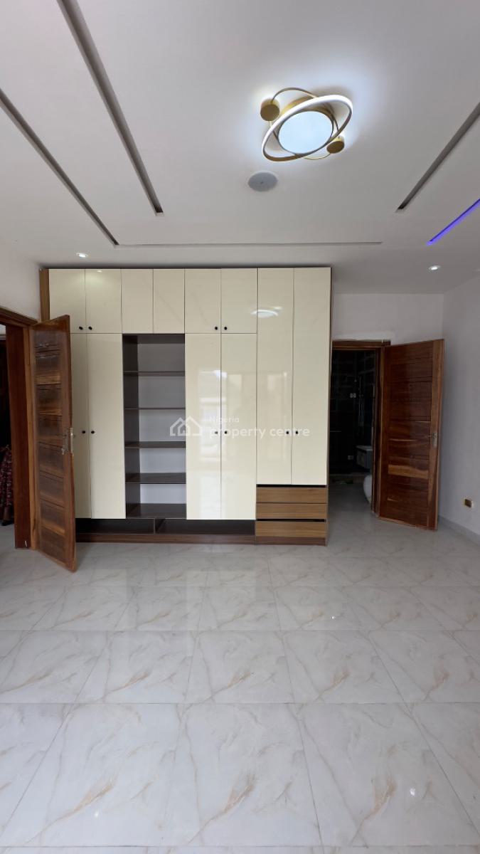 Stylishly Finished 2 Bedroom Apartment, Bridgegate Estate, Agungi, Lekki, Lagos, Flat / Apartment for Sale