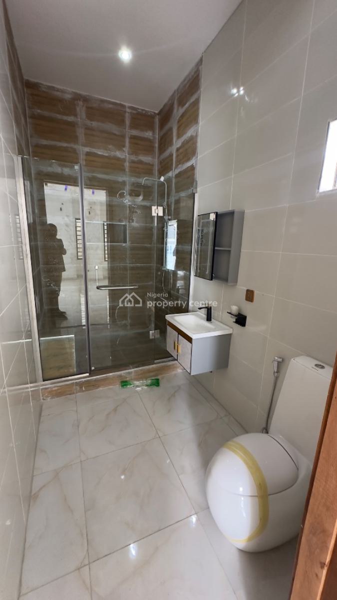Stylishly Finished 2 Bedroom Apartment, Bridgegate Estate, Agungi, Lekki, Lagos, Flat / Apartment for Sale