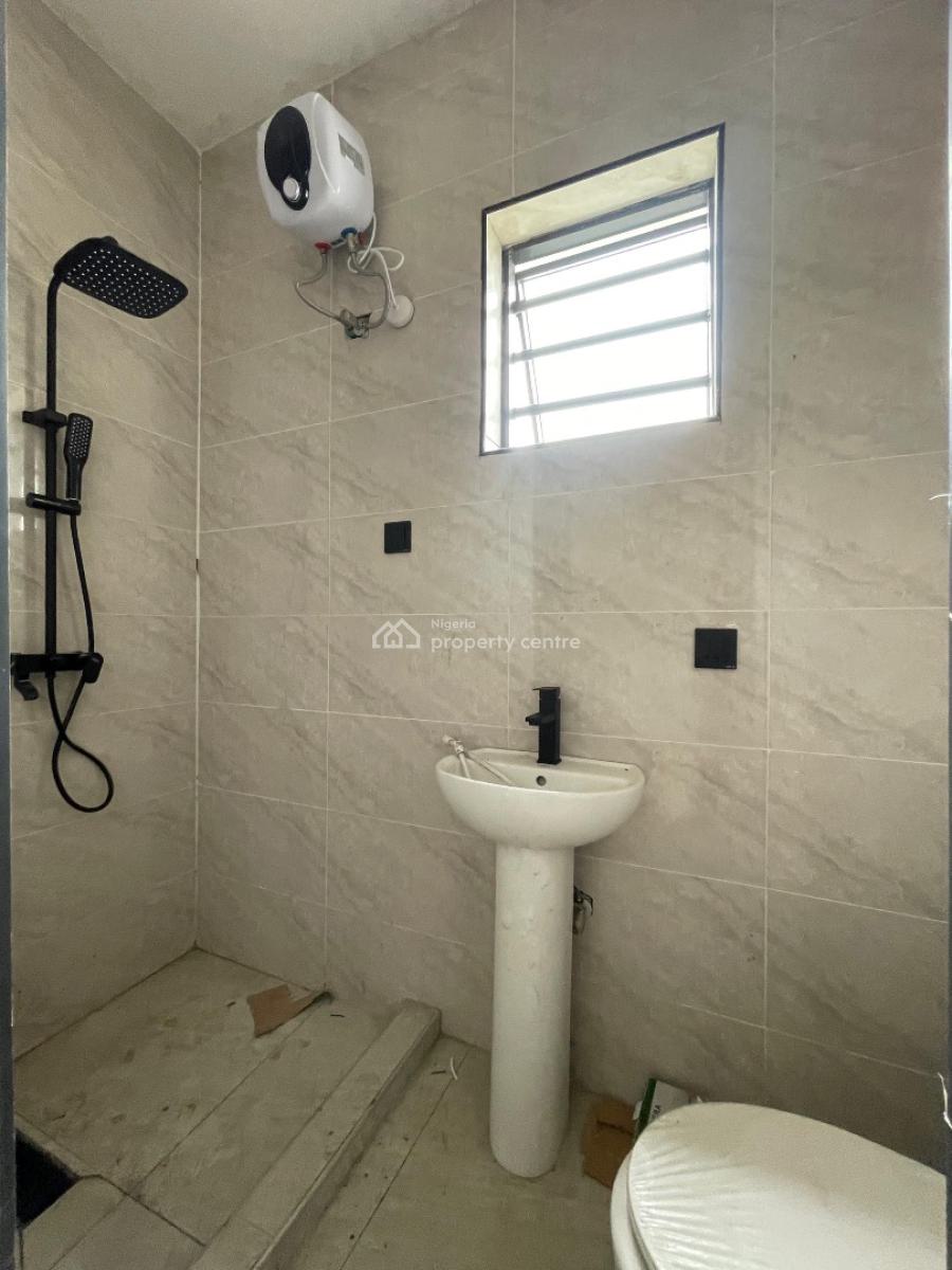 Beautifully Built 4 Bedroom with Bq and in a Secured Estate., Lekki, Lekki, Lagos, House for Sale