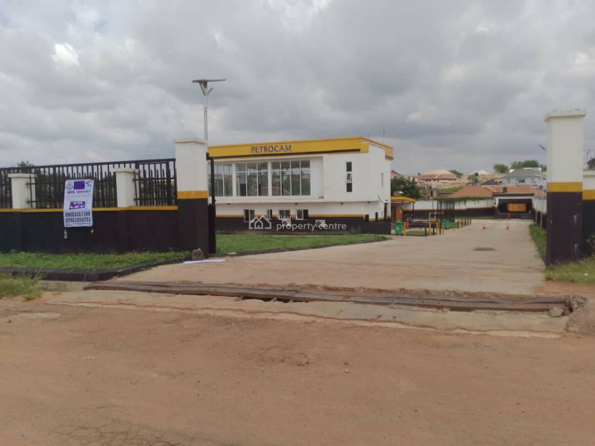 Luxury Office and Shop Space, Petrocam Gas Station, Agbofieti, Apata, Ibadan, Oyo, Shop for Rent
