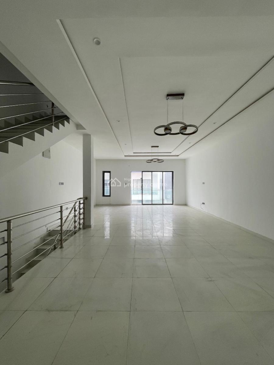 a Stunning 4 Bedroom with Bq and in a Secured Estate., Lekki, Lekki, Lagos, House for Sale