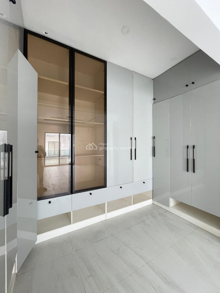 a Stunning 4 Bedroom with Bq and in a Secured Estate., Lekki, Lekki, Lagos, House for Sale
