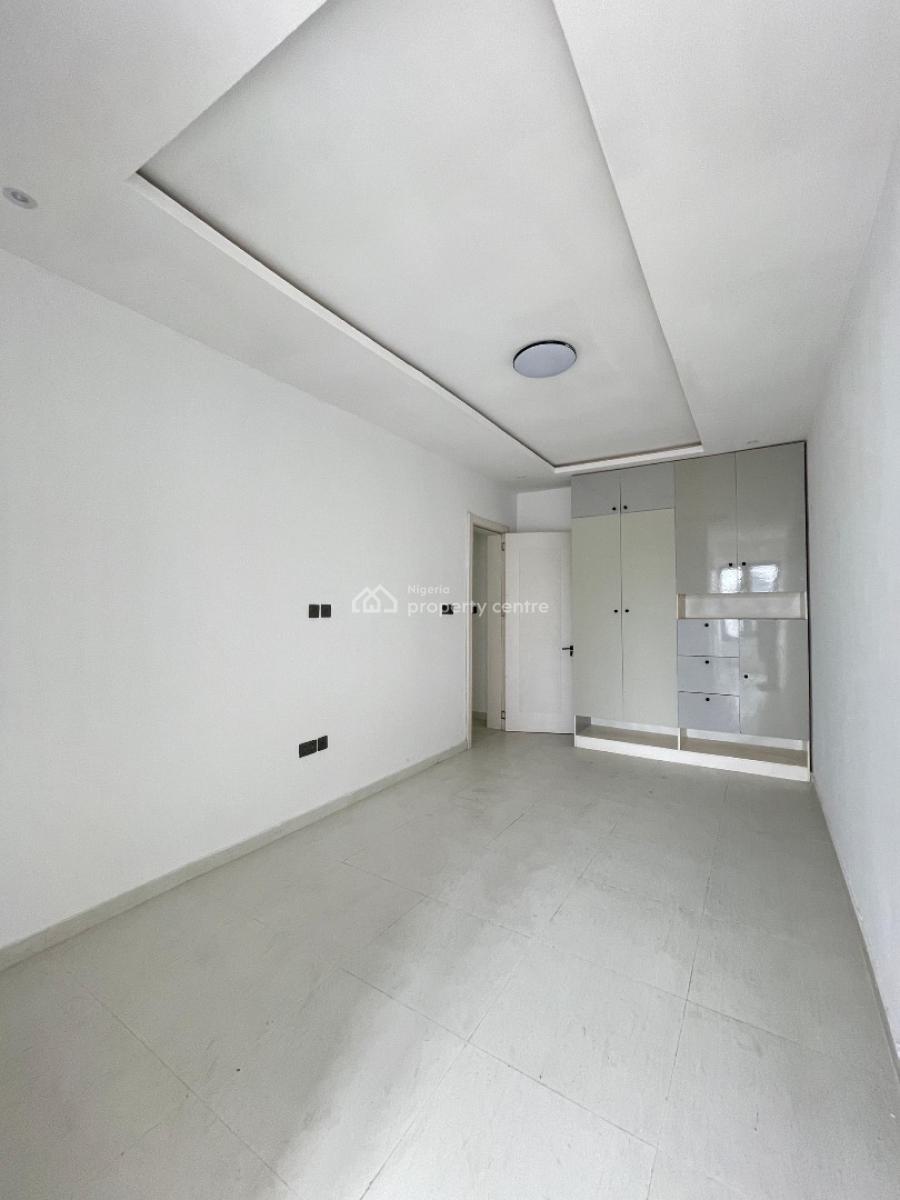 a Stunning 4 Bedroom with Bq and in a Secured Estate., Lekki, Lekki, Lagos, House for Sale