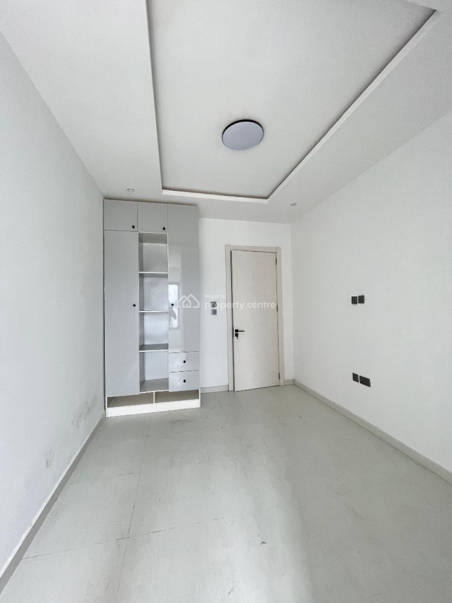 a Stunning 4 Bedroom with Bq and in a Secured Estate., Lekki, Lekki, Lagos, House for Sale