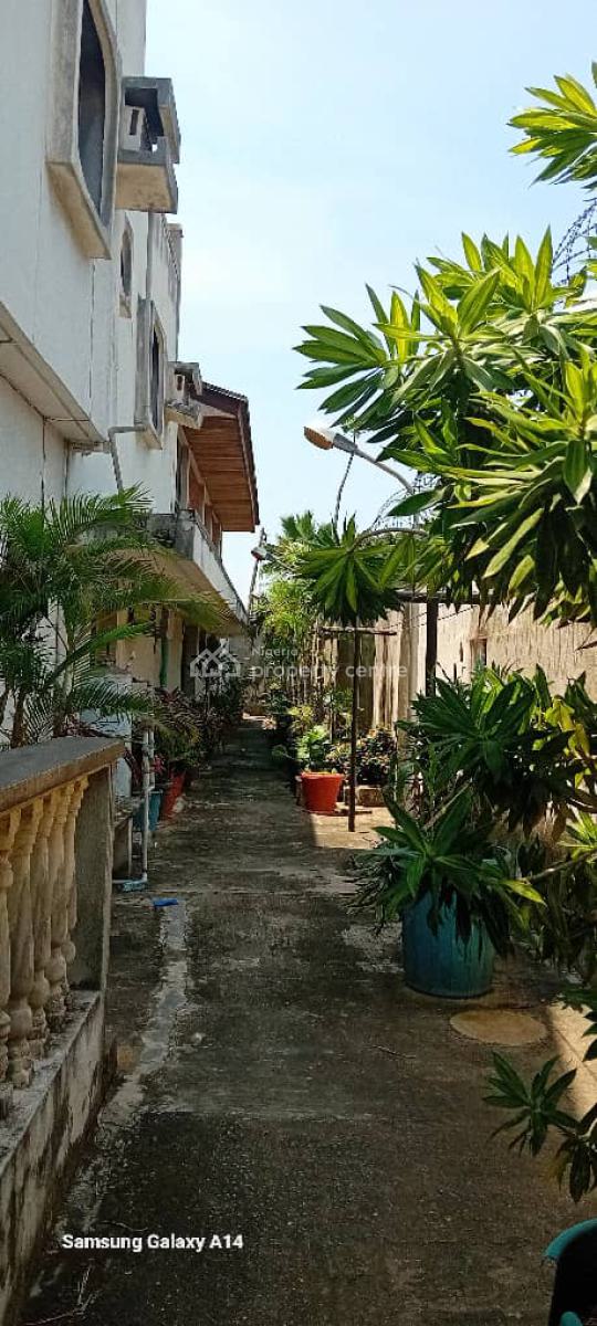 Fantastic Lovely 8 Bedroom, Festac, Amuwo Odofin, Lagos, Detached Duplex for Sale