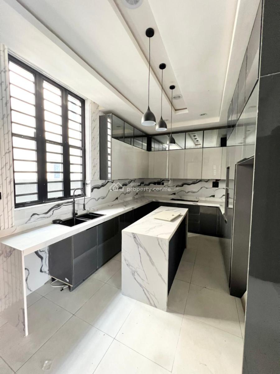 5 Bedrooms Detached Duplex with Bq, Osapa, Lekki, Lagos, Detached Duplex for Sale