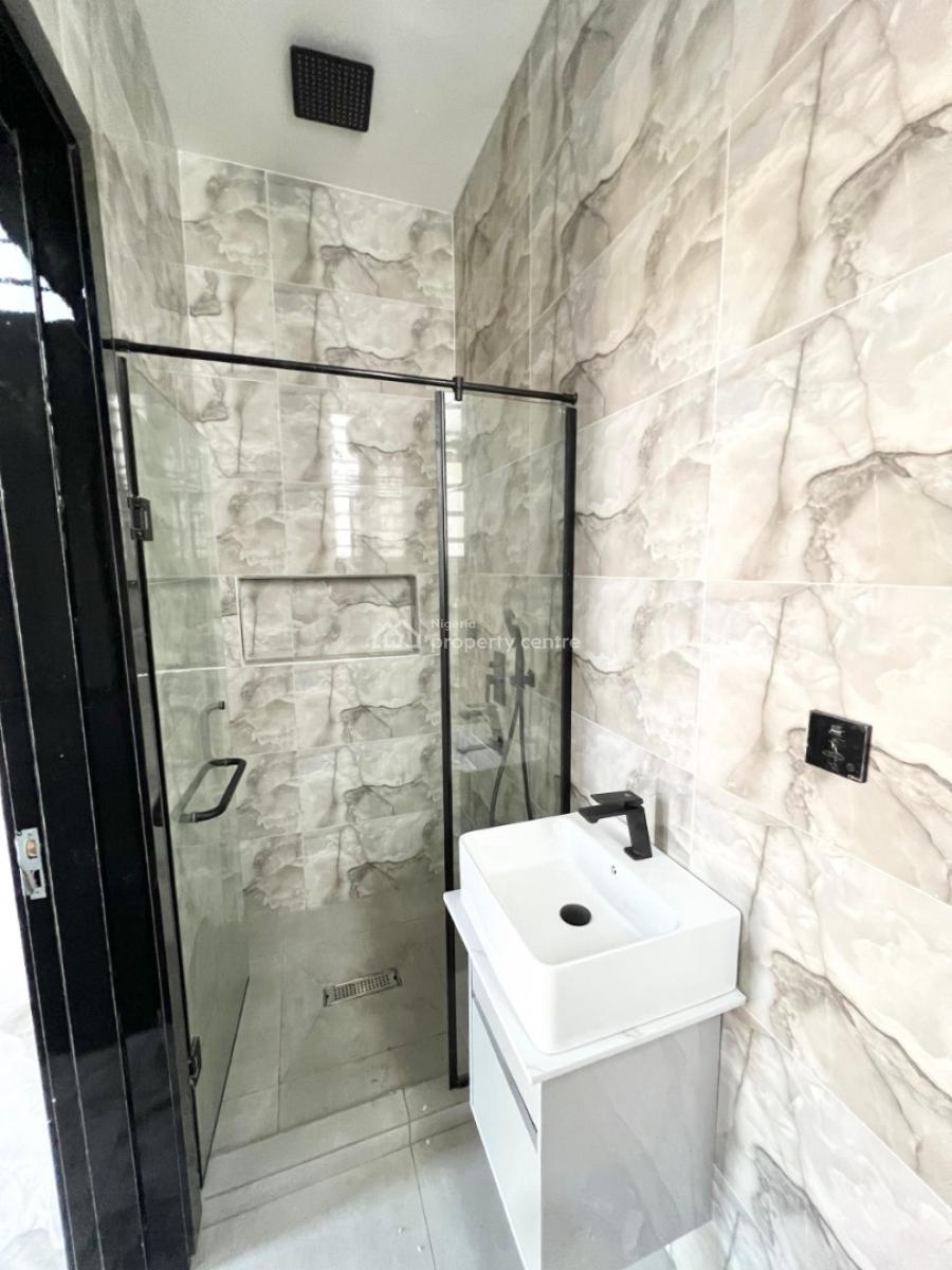 5 Bedrooms Detached Duplex with Bq, Osapa, Lekki, Lagos, Detached Duplex for Sale