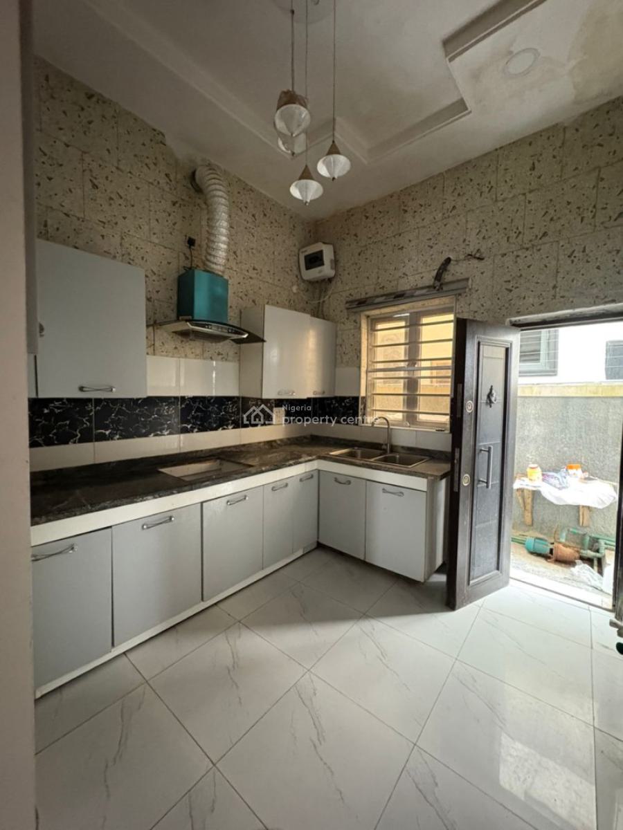 a Room Upstairs, Orchid Road Van Daniel Estate, Lekki, Lagos, Flat / Apartment for Rent