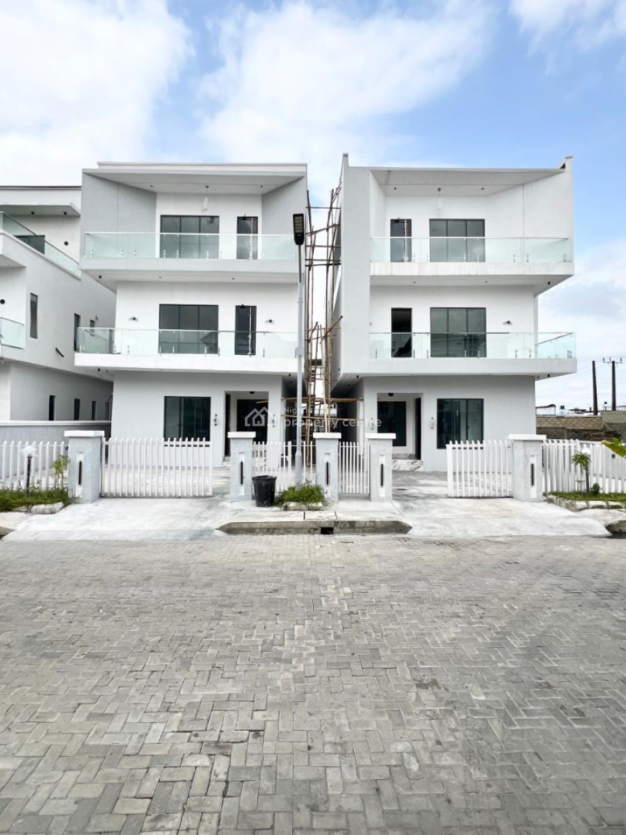 5 Bedrooms Detached Duplex with Bq, Osapa, Lekki, Lagos, Detached Duplex for Sale