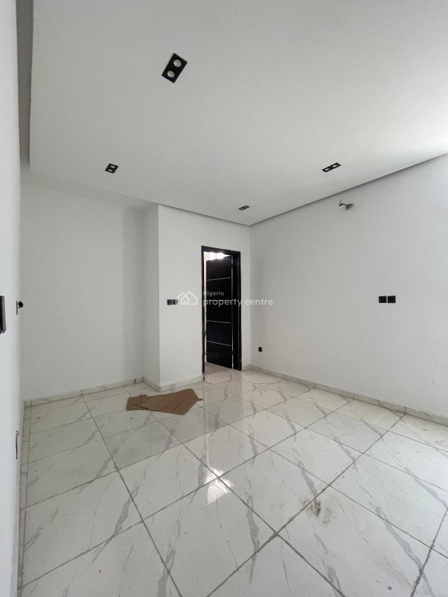 Luxurious 2 Bedroom with Bq and in a Secured Estate., Ologolo, Lekki, Lagos, Flat / Apartment for Sale