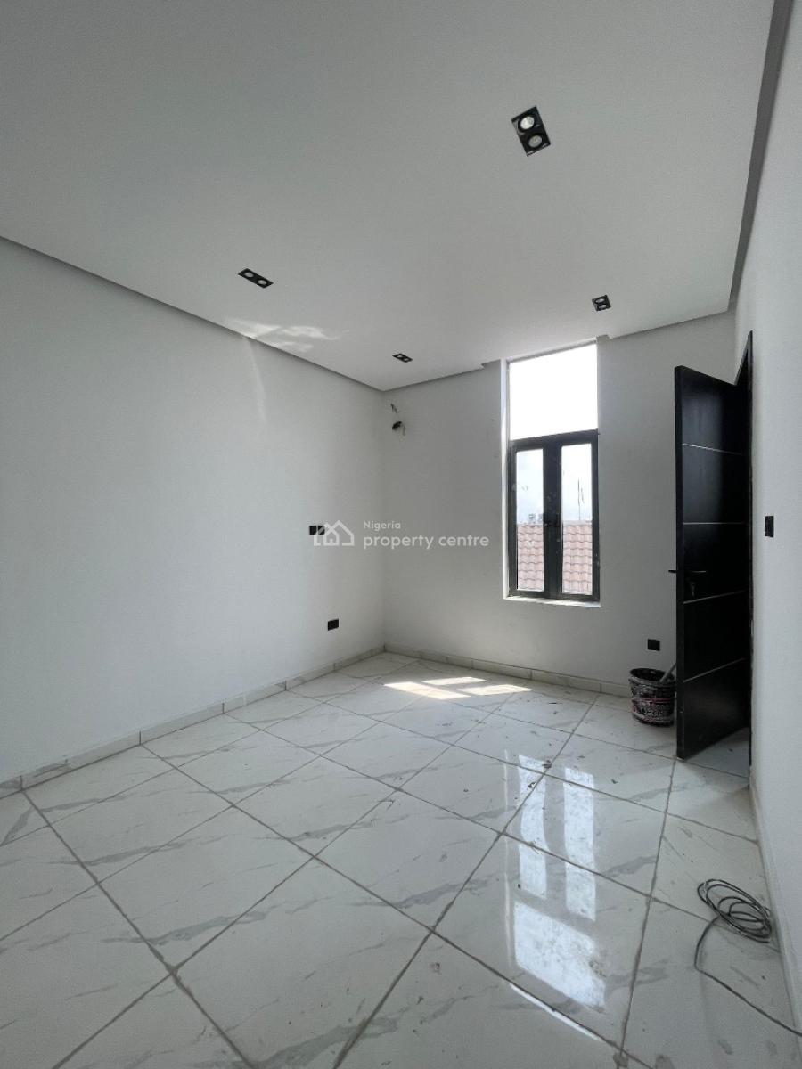 Luxurious 2 Bedroom with Bq and in a Secured Estate., Ologolo, Lekki, Lagos, Flat / Apartment for Sale