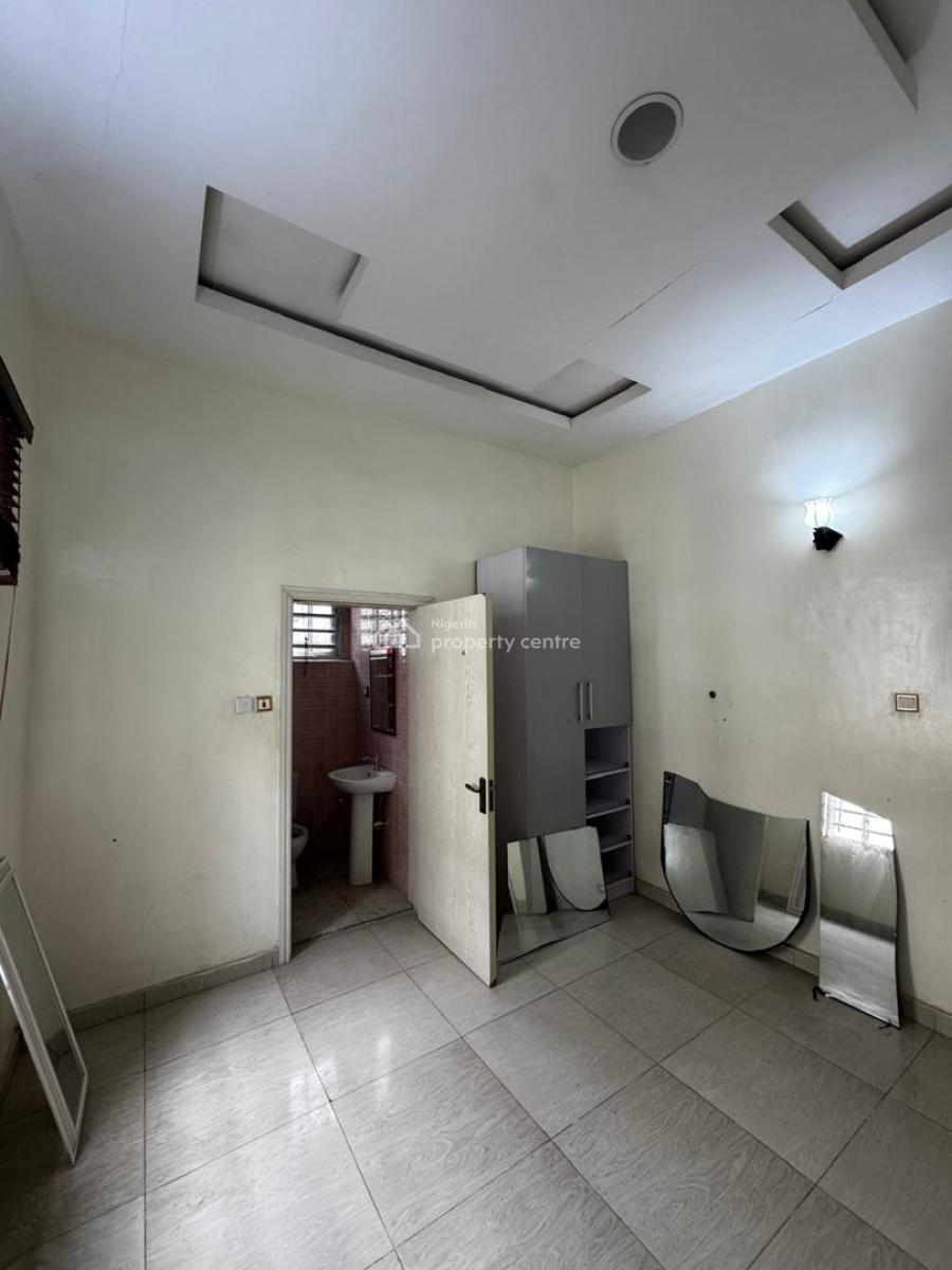 a Spacious Room Self Contain, Ologolo, Lekki, Lagos, Self Contain (single Rooms) for Rent