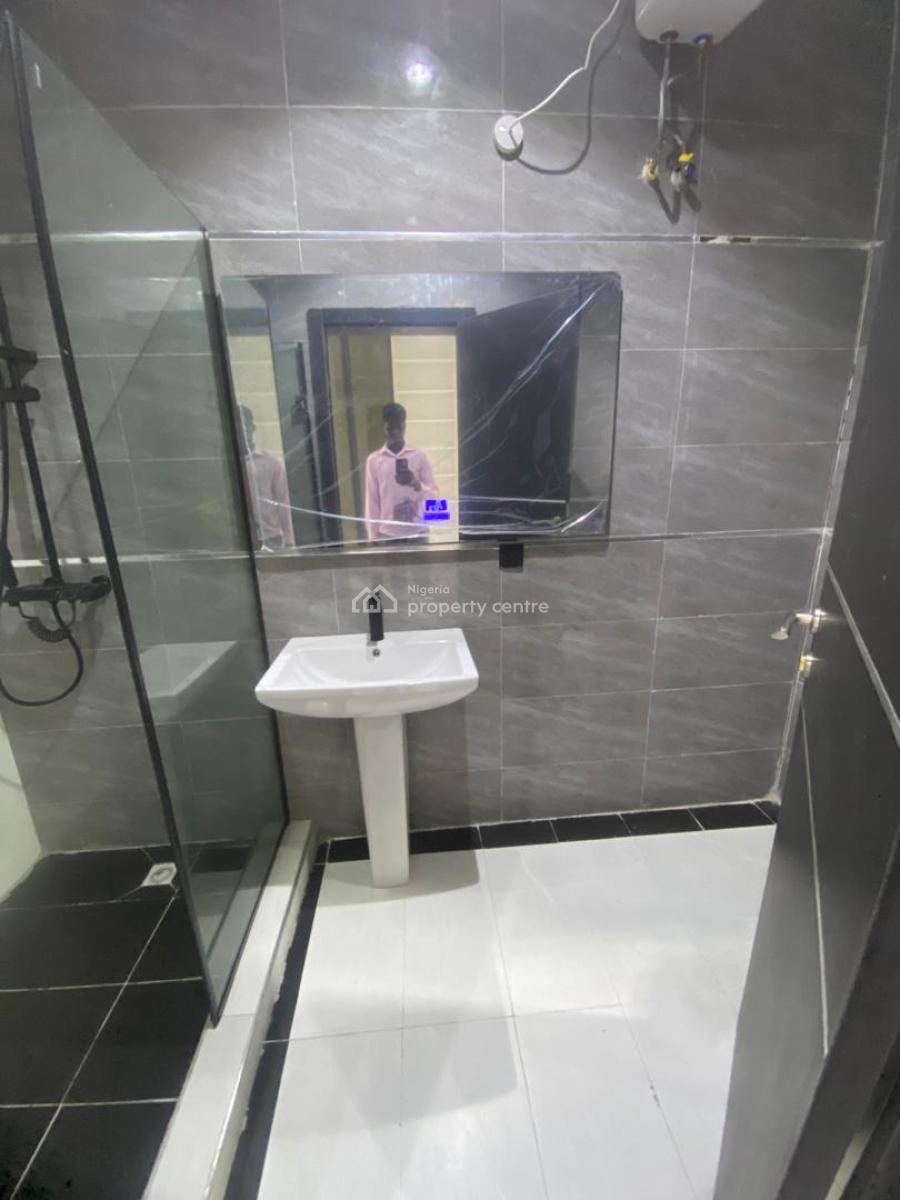Luxury 3 Bedroom Apartment, Freedom Way, Lekki Phase 1, Lekki, Lagos, Flat / Apartment for Sale