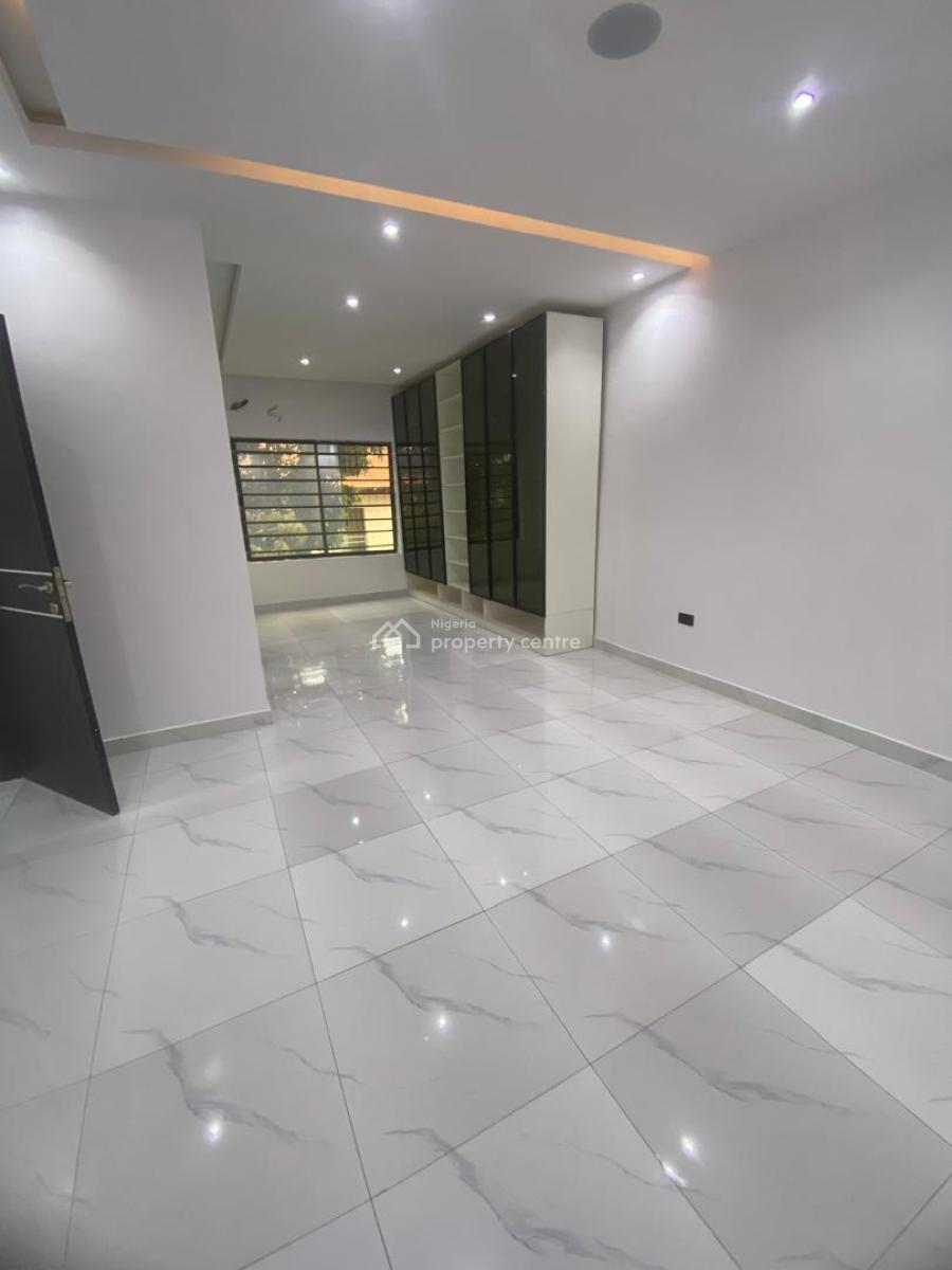 Luxury 3 Bedroom Apartment, Freedom Way, Lekki Phase 1, Lekki, Lagos, Flat / Apartment for Sale
