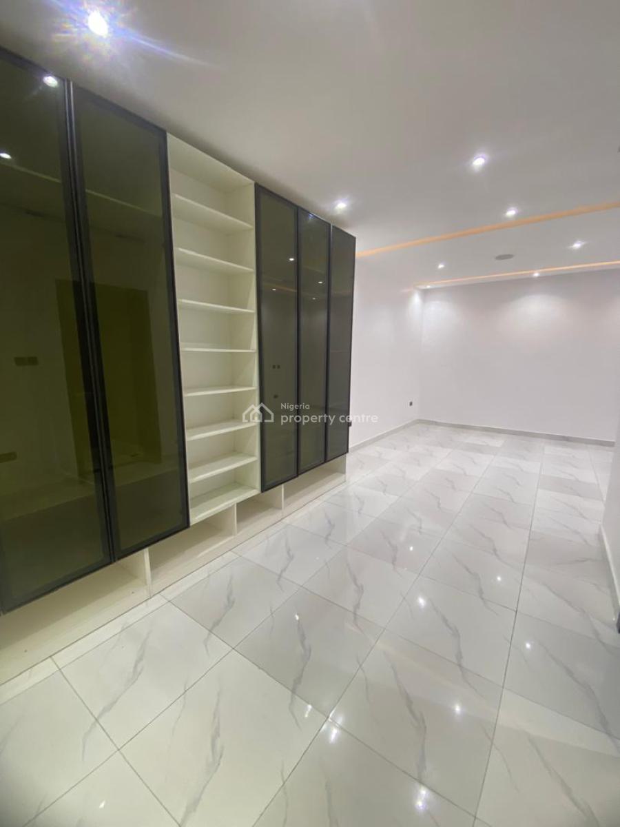 Luxury 3 Bedroom Apartment, Freedom Way, Lekki Phase 1, Lekki, Lagos, Flat / Apartment for Sale