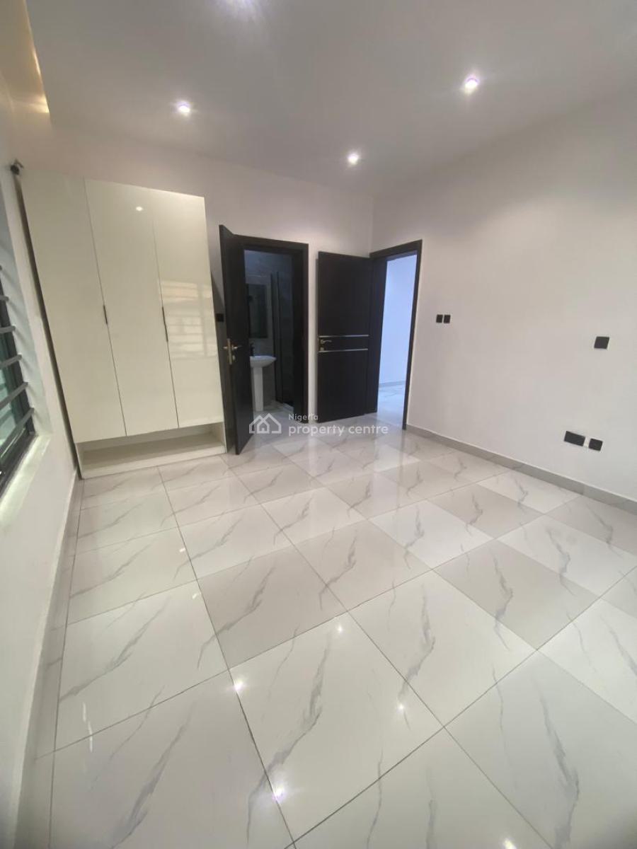 Luxury 3 Bedroom Apartment, Freedom Way, Lekki Phase 1, Lekki, Lagos, Flat / Apartment for Sale