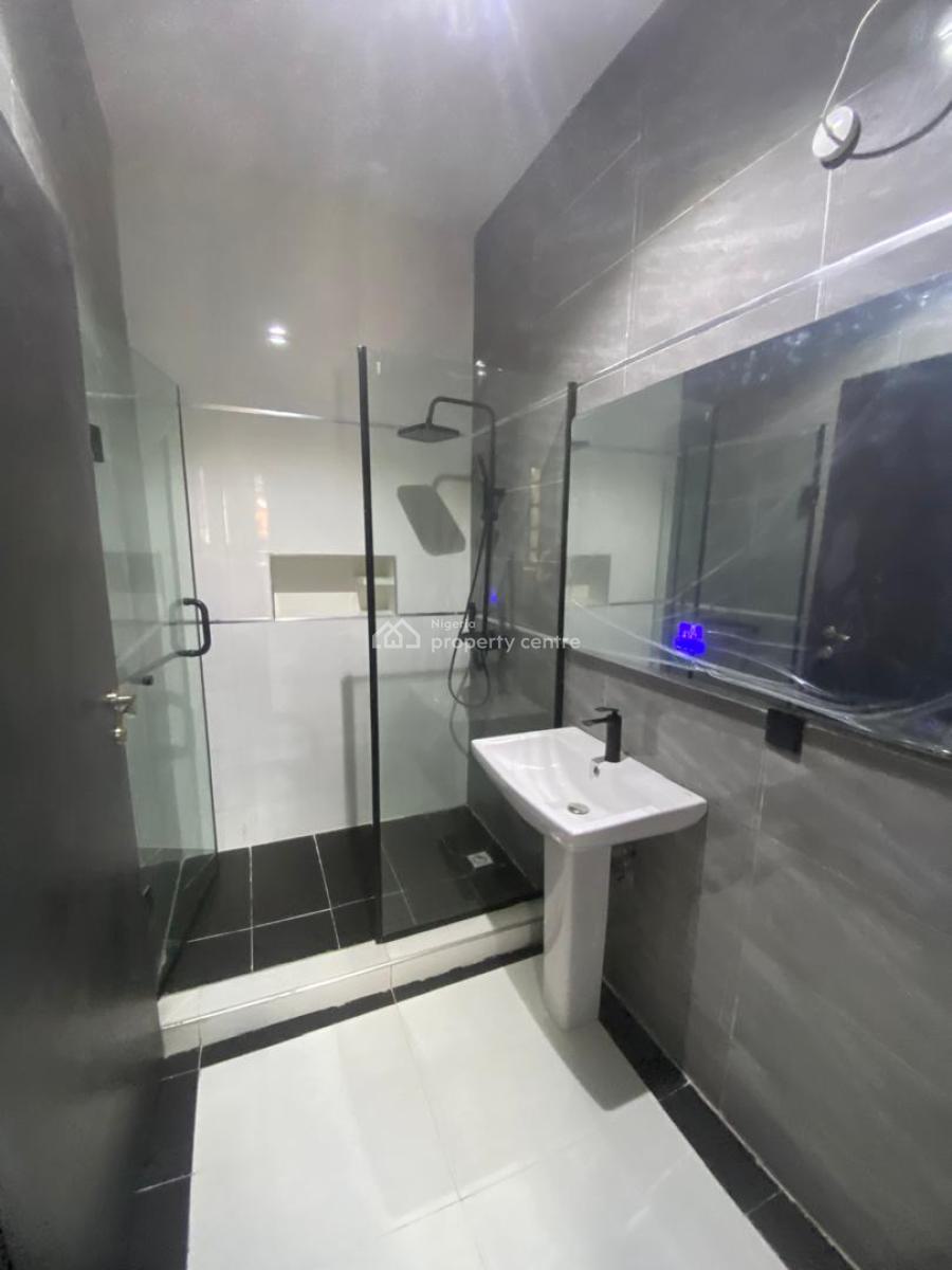 Luxury 3 Bedroom Apartment, Freedom Way, Lekki Phase 1, Lekki, Lagos, Flat / Apartment for Sale