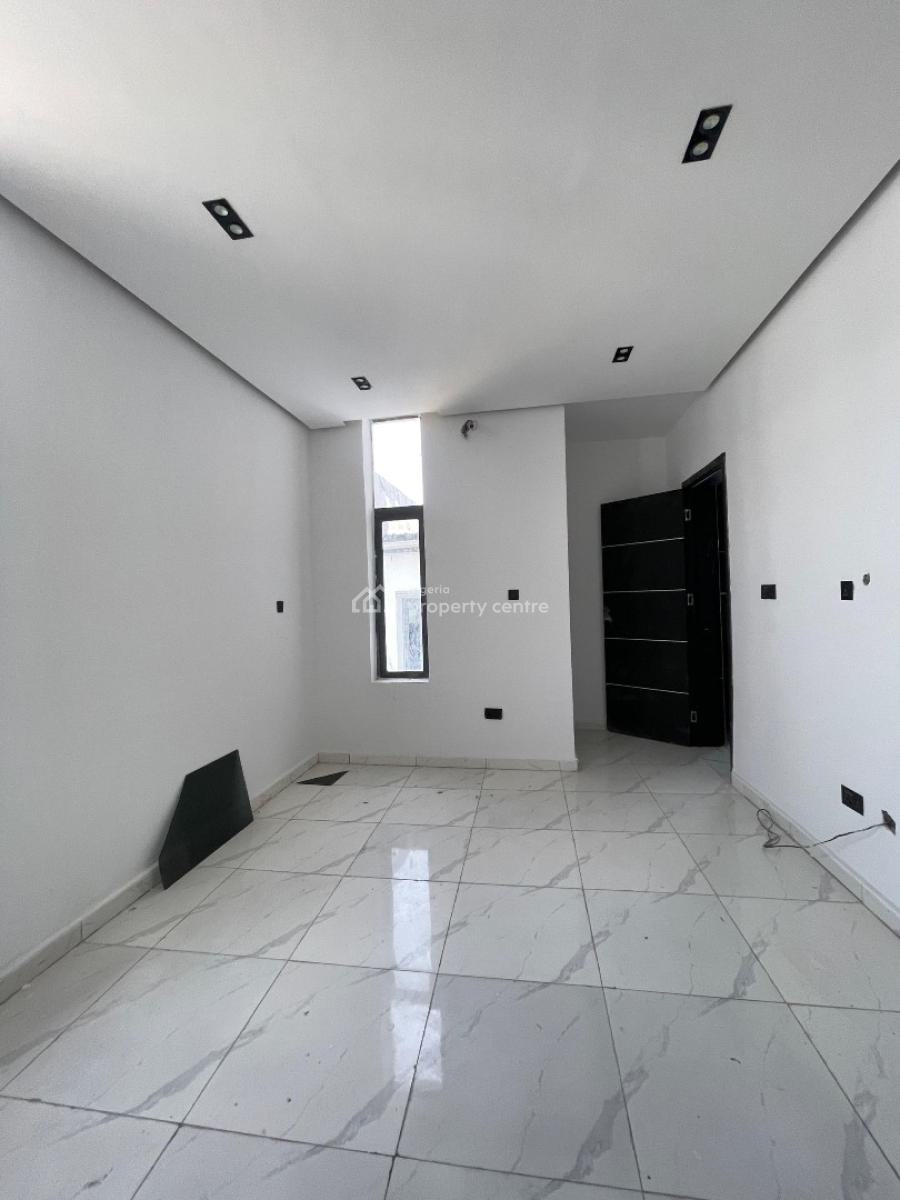 Luxurious 1 Bedroom Apartment with Bq and in a Secured Estate., Ologolo, Lekki, Lagos, Flat / Apartment for Sale