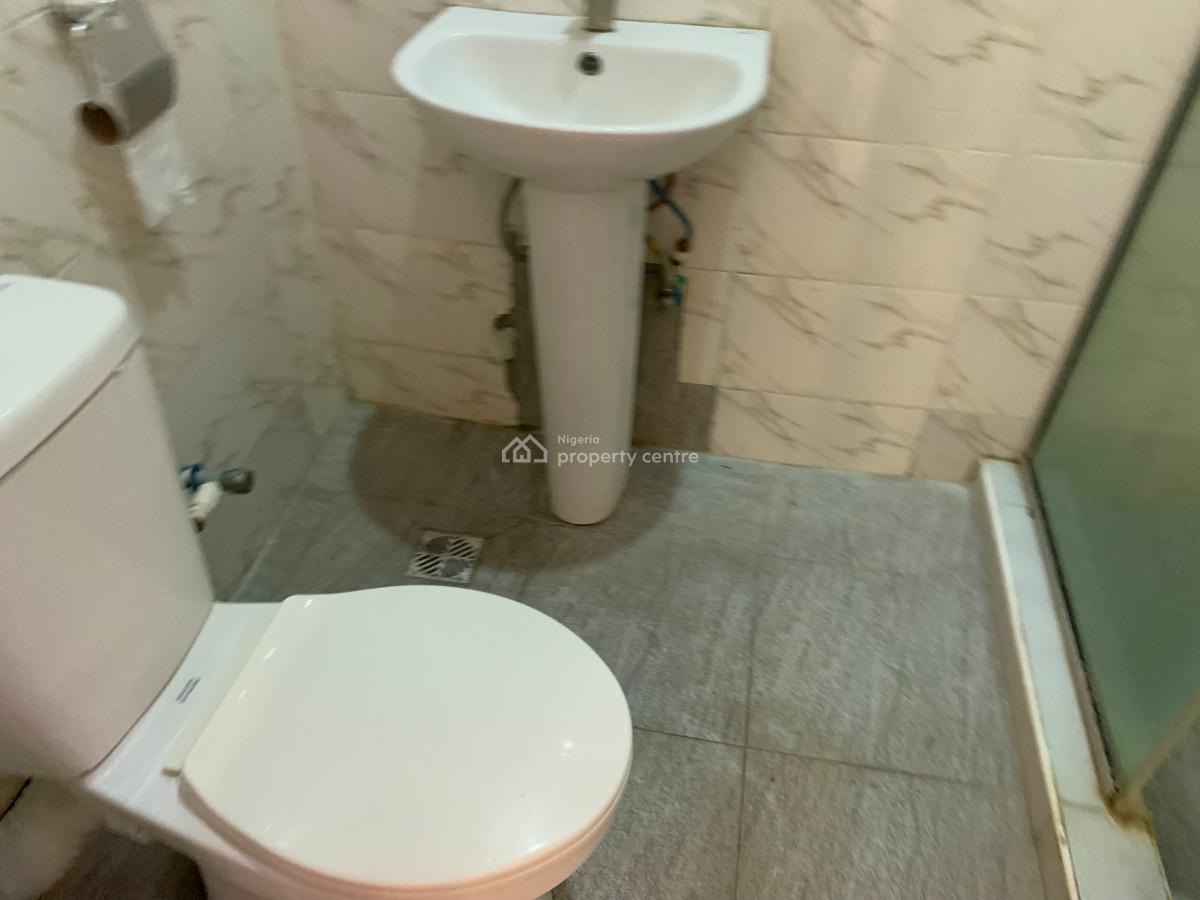 Shared Apartment, Orchid Road, Lekki, Lagos, Self Contain (single Rooms) for Rent