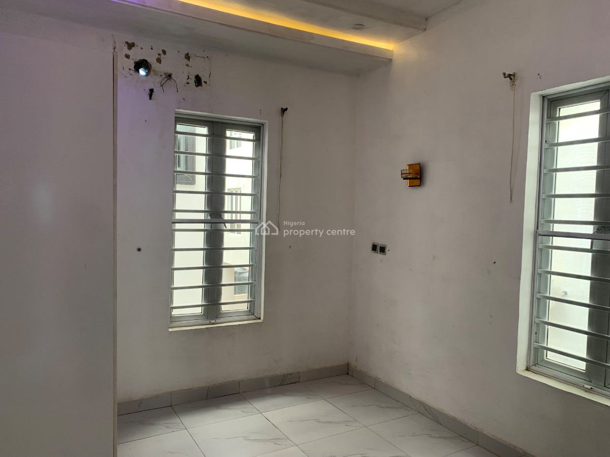 Shared Apartment, Orchid Road, Lekki, Lagos, Self Contain (single Rooms) for Rent
