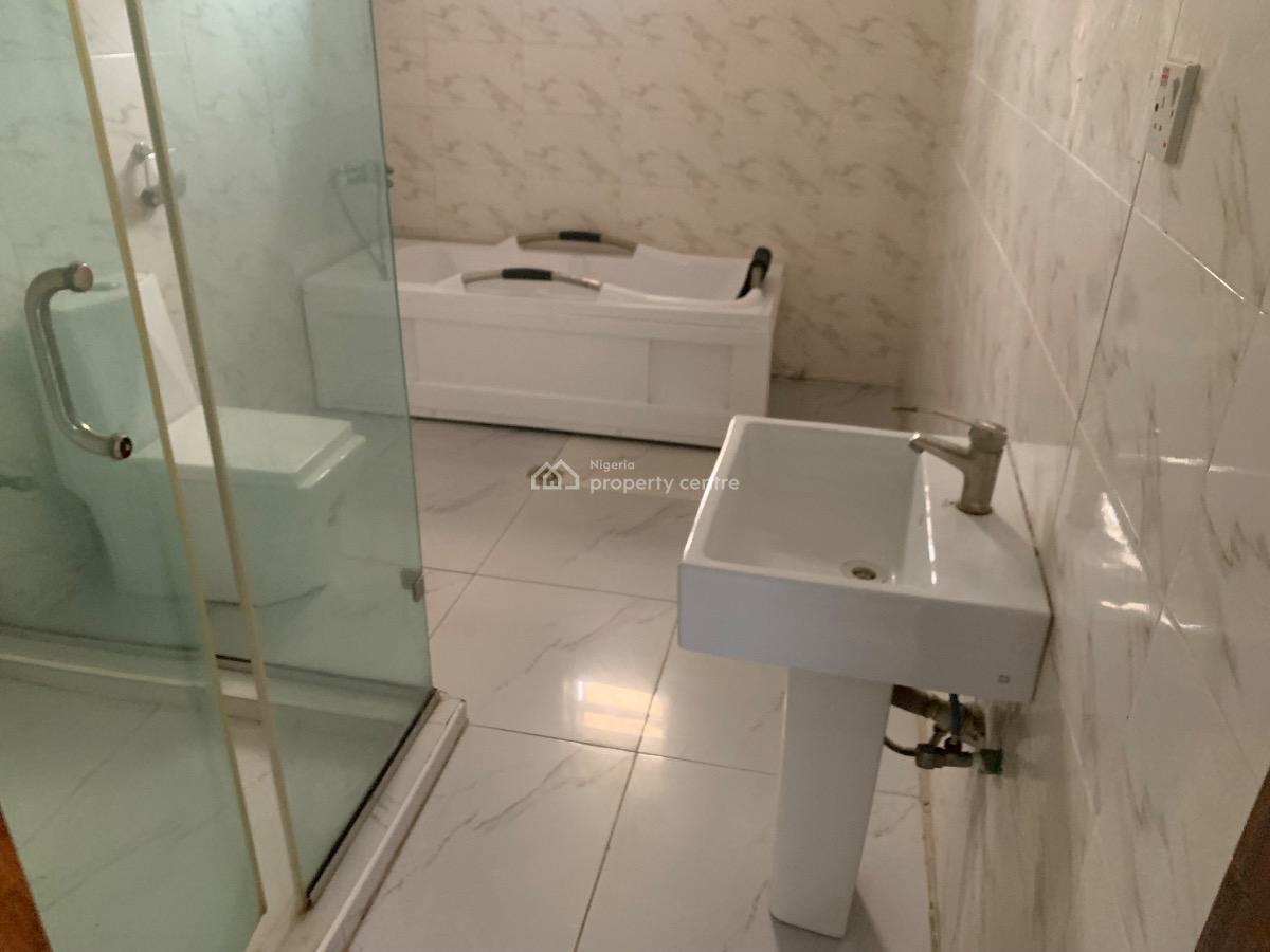 Shared Apartment, Orchid Road, Lekki, Lagos, Self Contain (single Rooms) for Rent