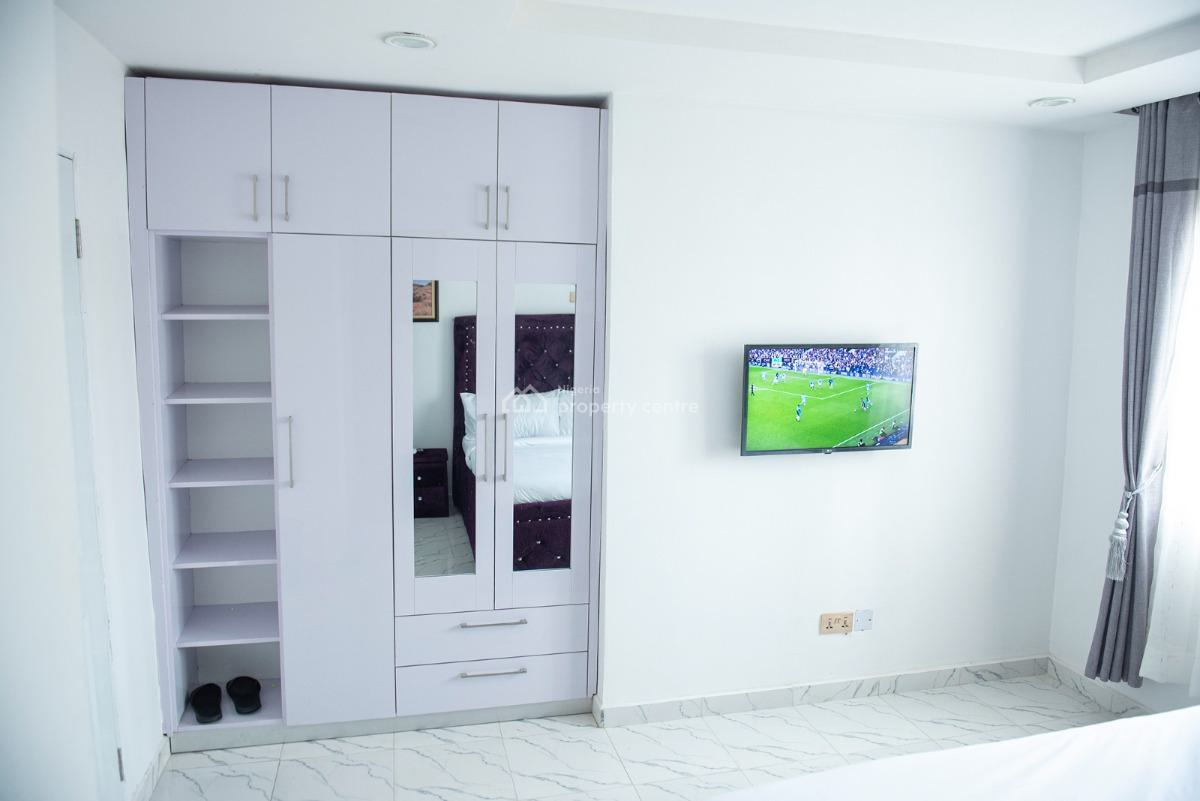 Home Away From Home: Luxury 3-bedroom Apartment, Brains and Hammers City, Life Camp, Abuja, Semi-detached Duplex Short Let